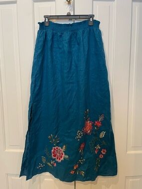 Johnny Was Teal Maxi linen Skirt with Floral Embroidery